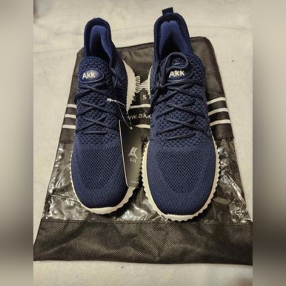 NWT Womens Sz 8.5 Akk Navy Mesh with White Soles Breathable Walking Shoes